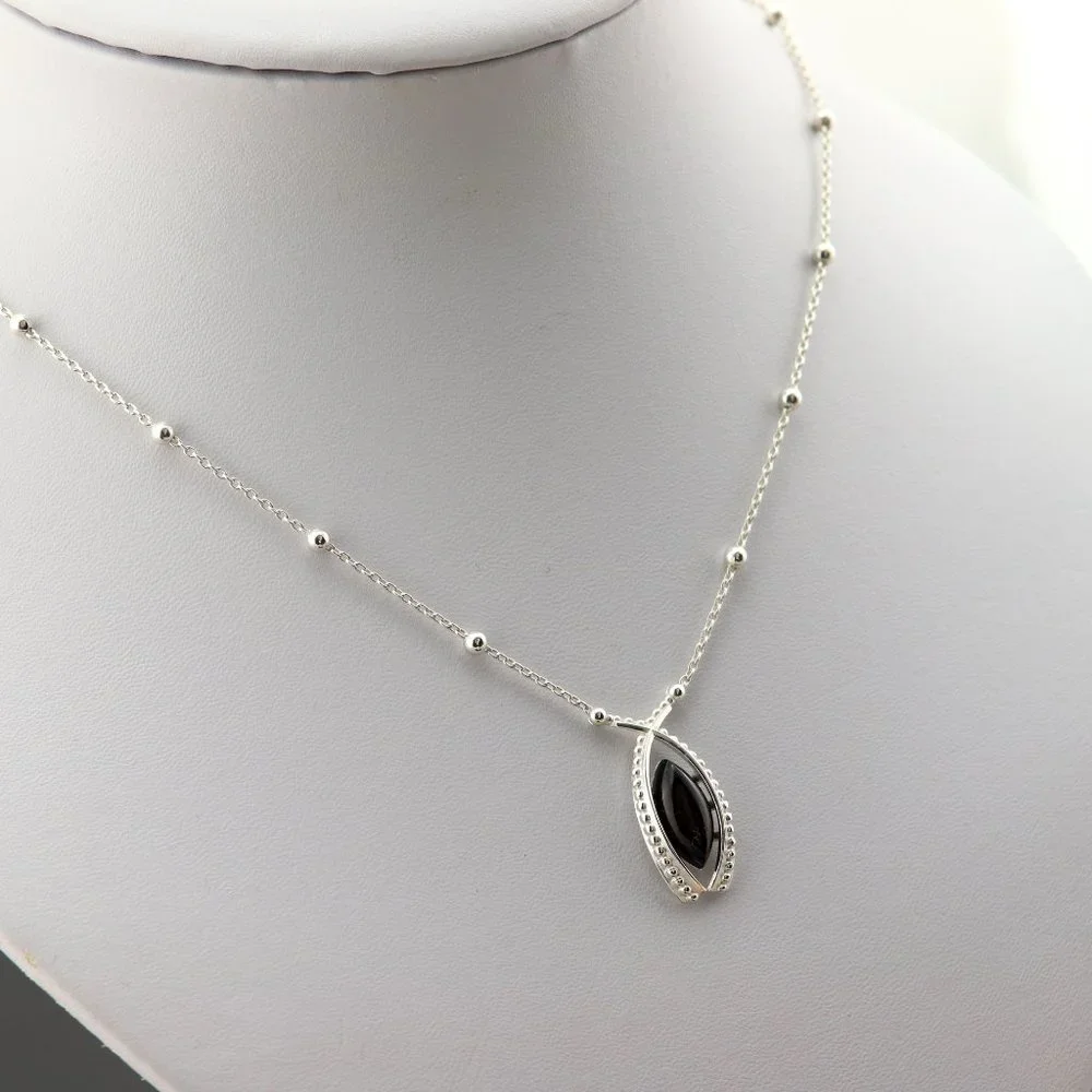 Sterling silver necklace with natural Baltic amber - Picture 8 of 11